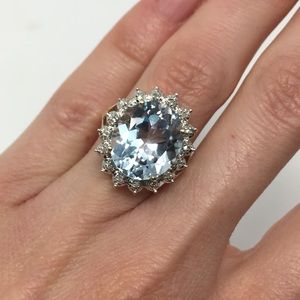 Vintage 14k Ring, BEAUTIFUL blue faceted stone